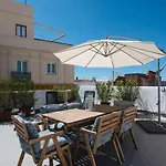 Penthouse Studio And Rooftop Garden
