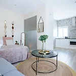 Penthouse Studio And Rooftop Garden
